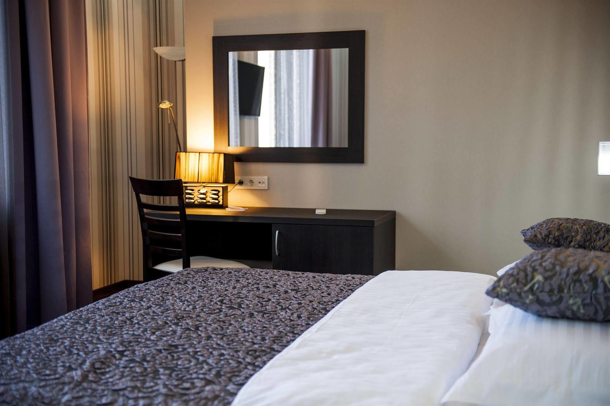 Boutique Apart - Hotel Iarcadia Odessa Dış mekan fotoğraf